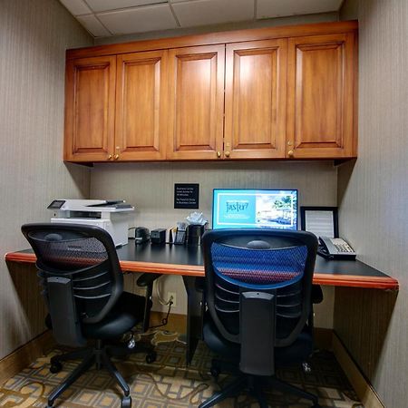 Hampton Inn & Suites By Hilton - Роквилл-Сентр Экстерьер фото