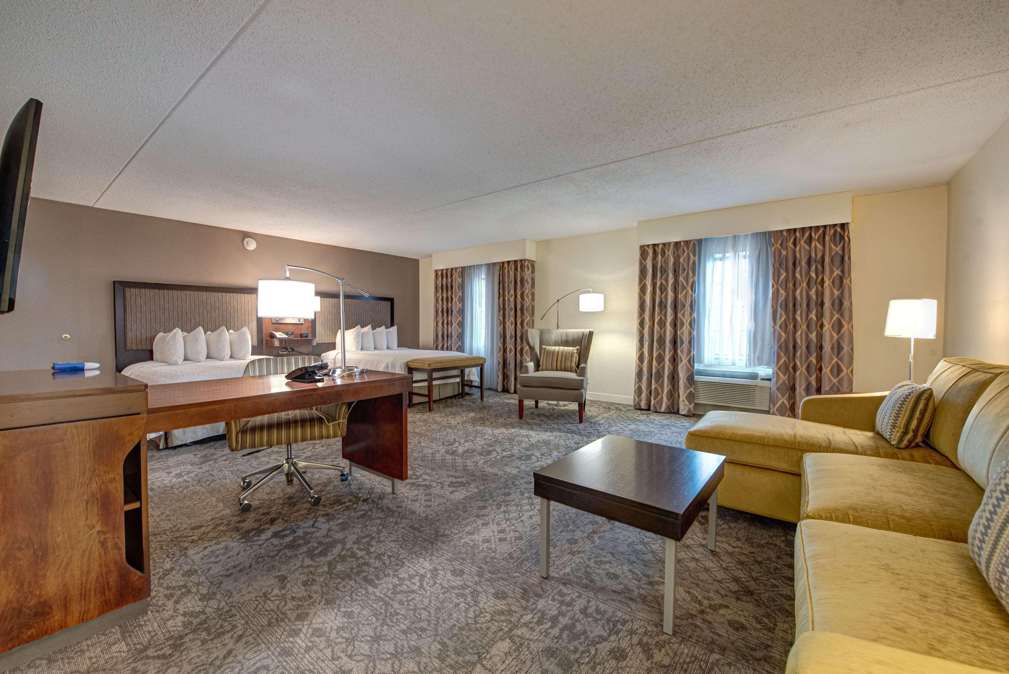 Hampton Inn & Suites By Hilton - Роквилл-Сентр Экстерьер фото
