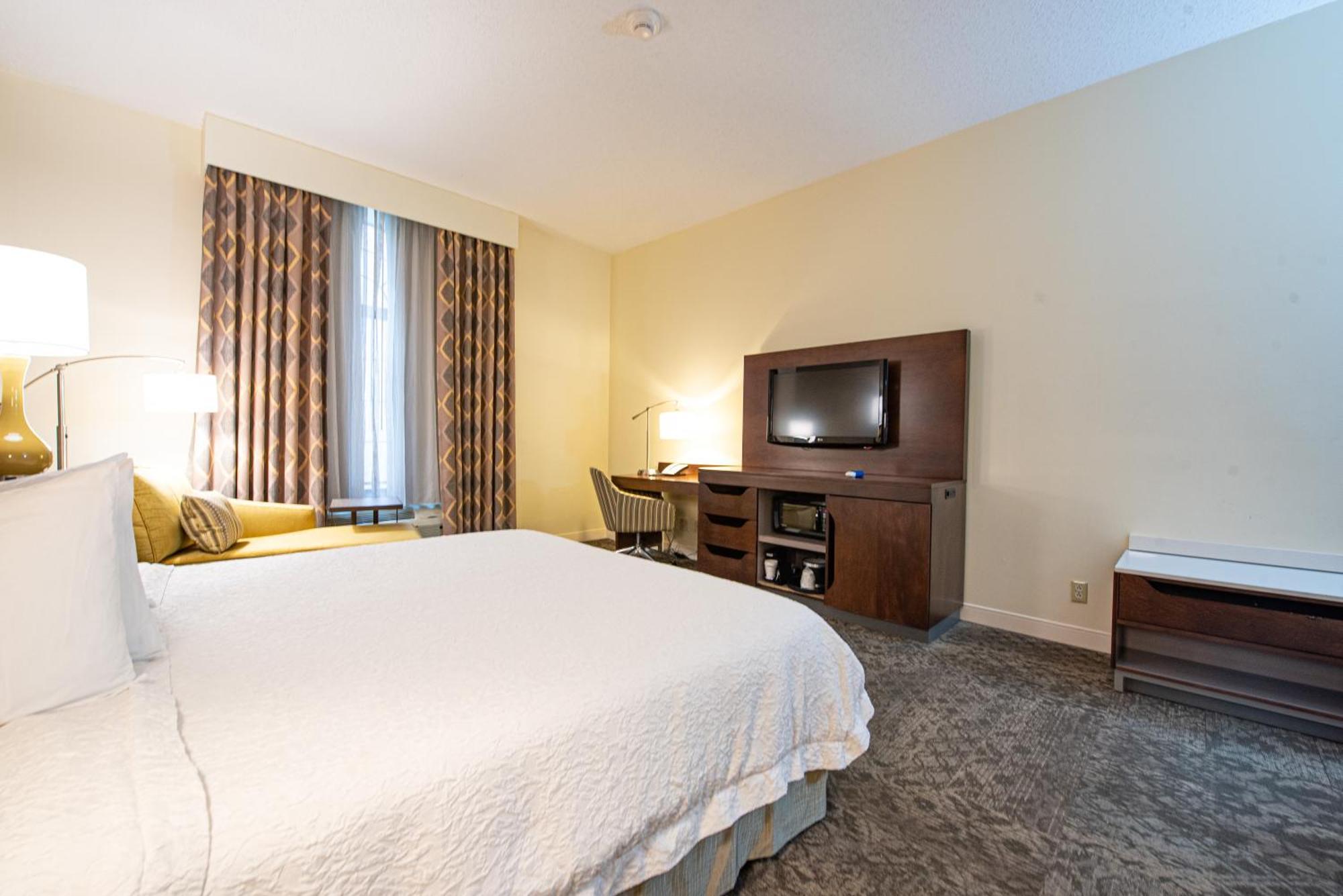 Hampton Inn & Suites By Hilton - Роквилл-Сентр Экстерьер фото