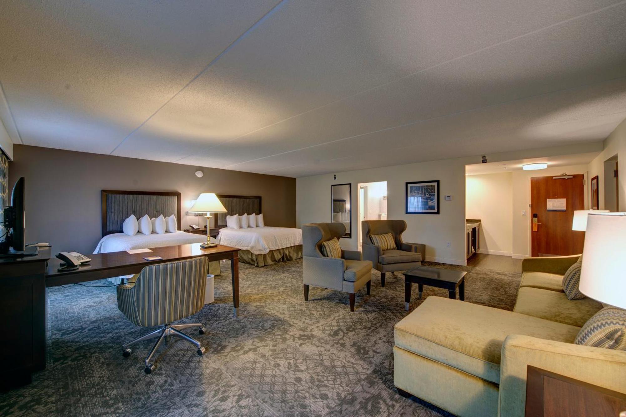 Hampton Inn & Suites By Hilton - Роквилл-Сентр Экстерьер фото